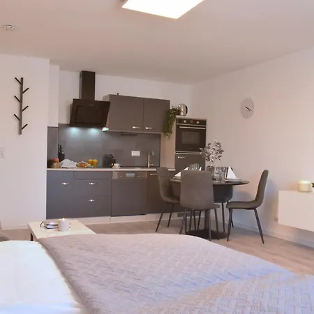 Holiday&stay, Stay, Kueche, 85zoll Tv, Wlan * Weingarten (Wuerttemberg)